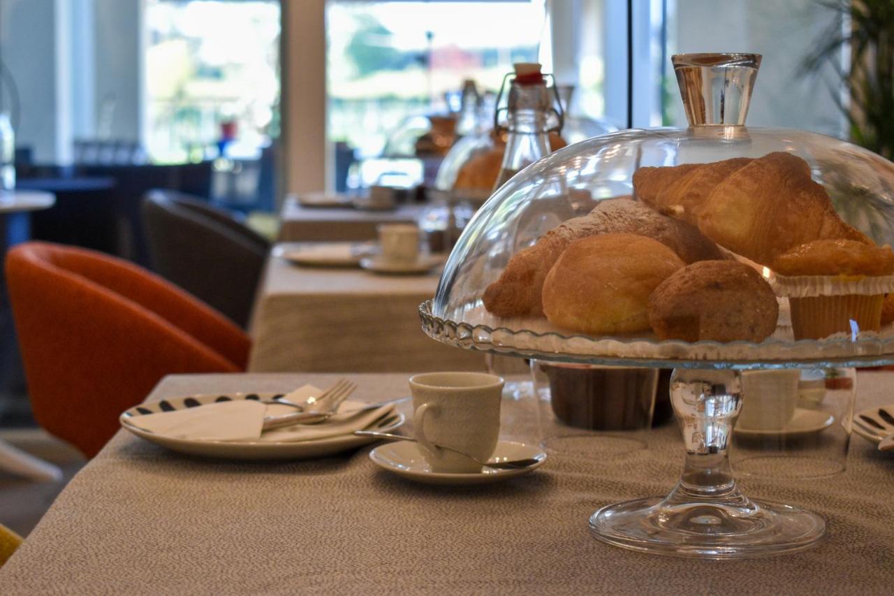Bed And Breakfast Le Giale Castelnuovo del Garda Exterior foto