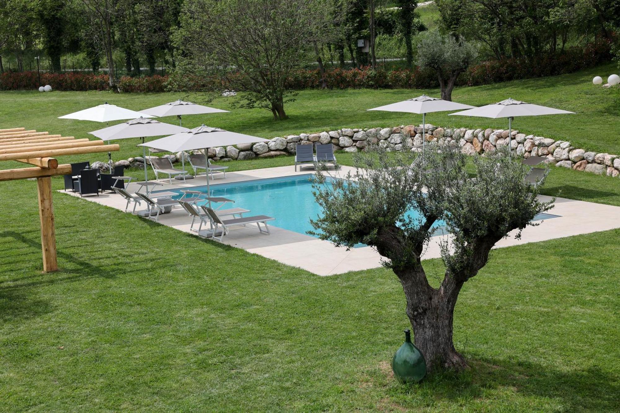 Bed And Breakfast Le Giale Castelnuovo del Garda Exterior foto